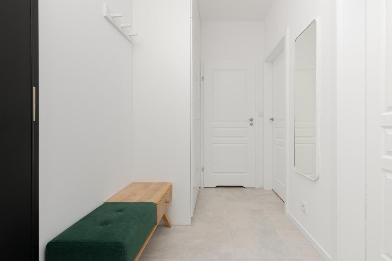 ורשה Stacja Wola Apartments With Parking By Noclegi Renters מראה חיצוני תמונה