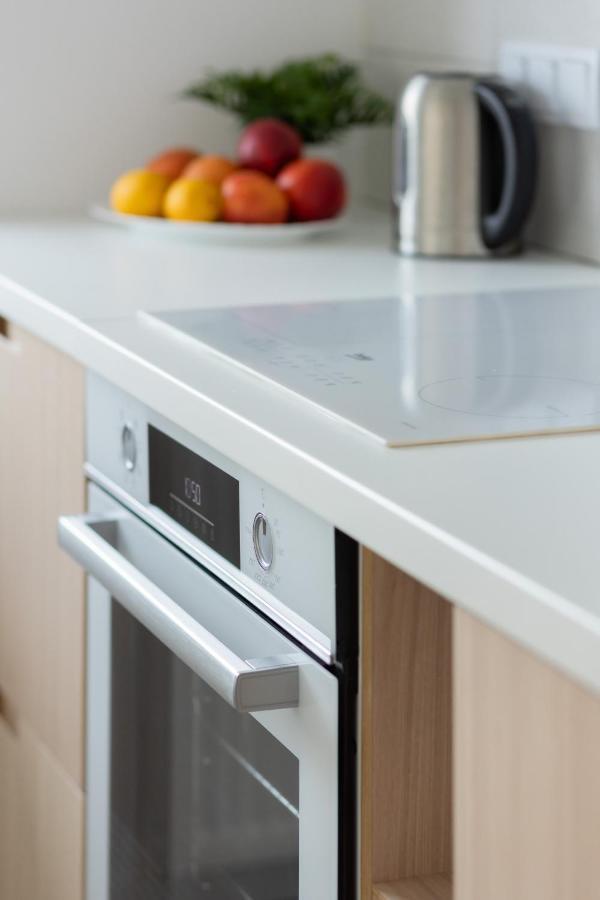 ורשה Stacja Wola Apartments With Parking By Noclegi Renters מראה חיצוני תמונה