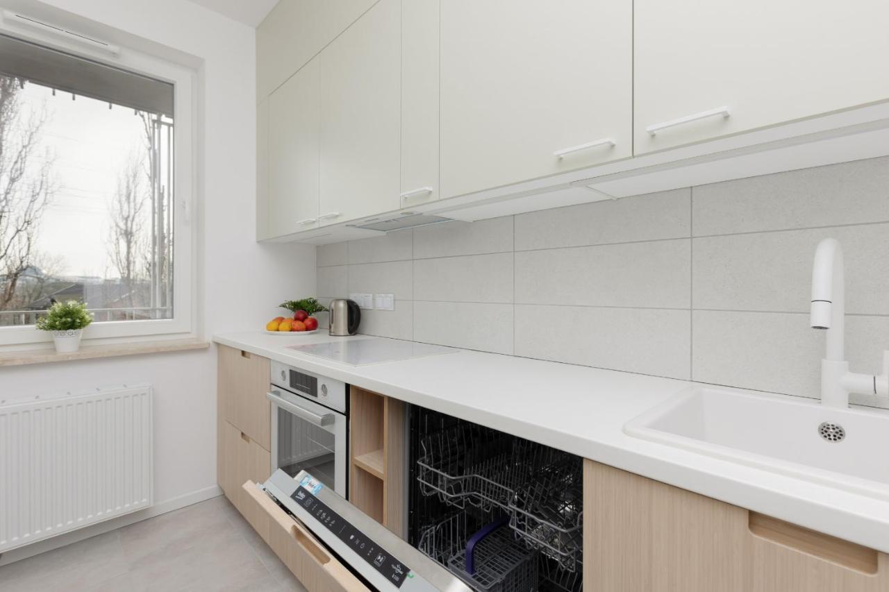 ורשה Stacja Wola Apartments With Parking By Noclegi Renters מראה חיצוני תמונה
