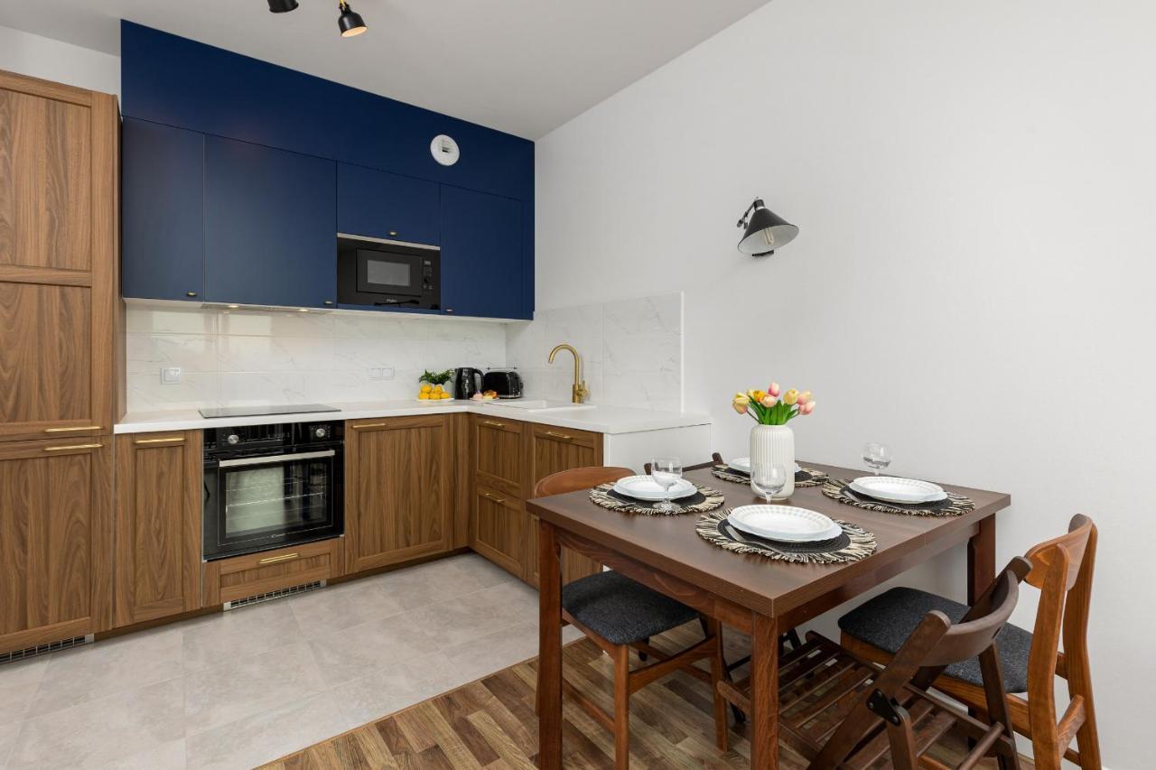 ורשה Stacja Wola Apartments With Parking By Noclegi Renters מראה חיצוני תמונה