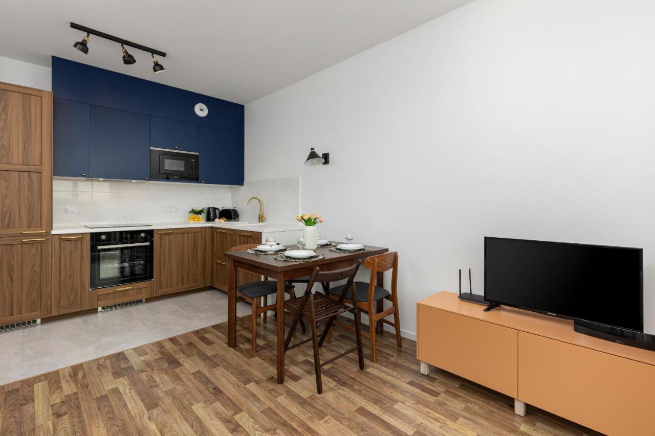 ורשה Stacja Wola Apartments With Parking By Noclegi Renters מראה חיצוני תמונה